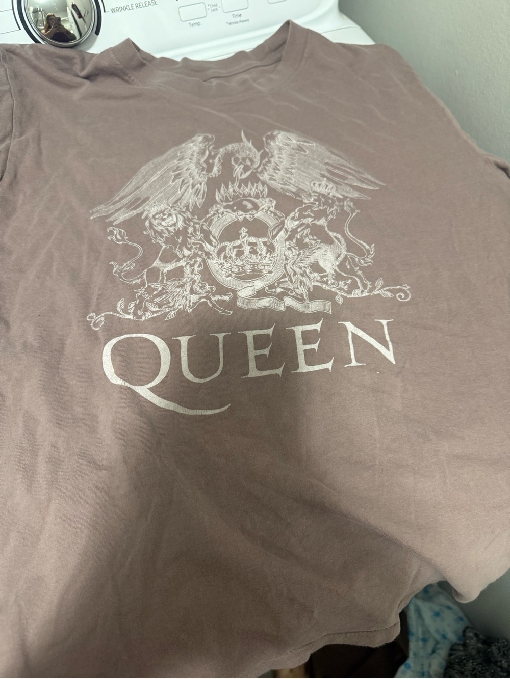 Abercrombie & Fitch Queen Graphic Tee - Mauve